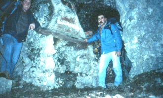 img044