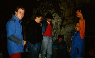 img054