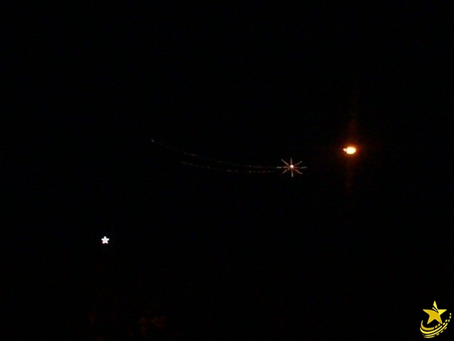 Vista_delle_stelle,_quella_di_pievebelvicino_a_sinistra_in_basso_e_la_grande_stella_cometa