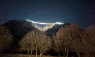 pxl_20251226_170207785-night-0ef99f2213a7c12135cb3b07de574721b6b9a037