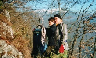 anche_per_trasportare_il_materiale_dal_centro_stella_alle_code_ci_si_serve_di_una_teleferica_1
